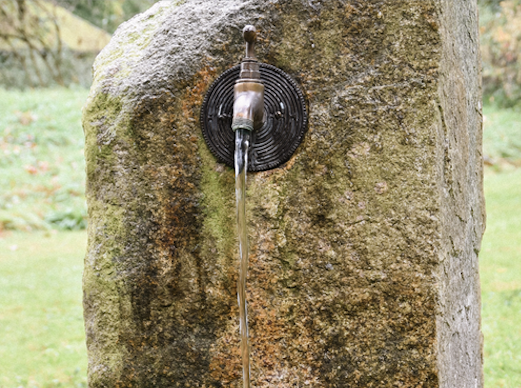 Water tab in the form of the labyrinth