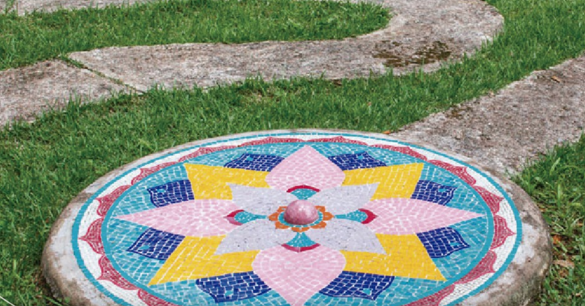 Close up of the mosaic on the central plate